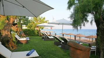Private beach nearby, sun-loungers, beach umbrellas, beach towels