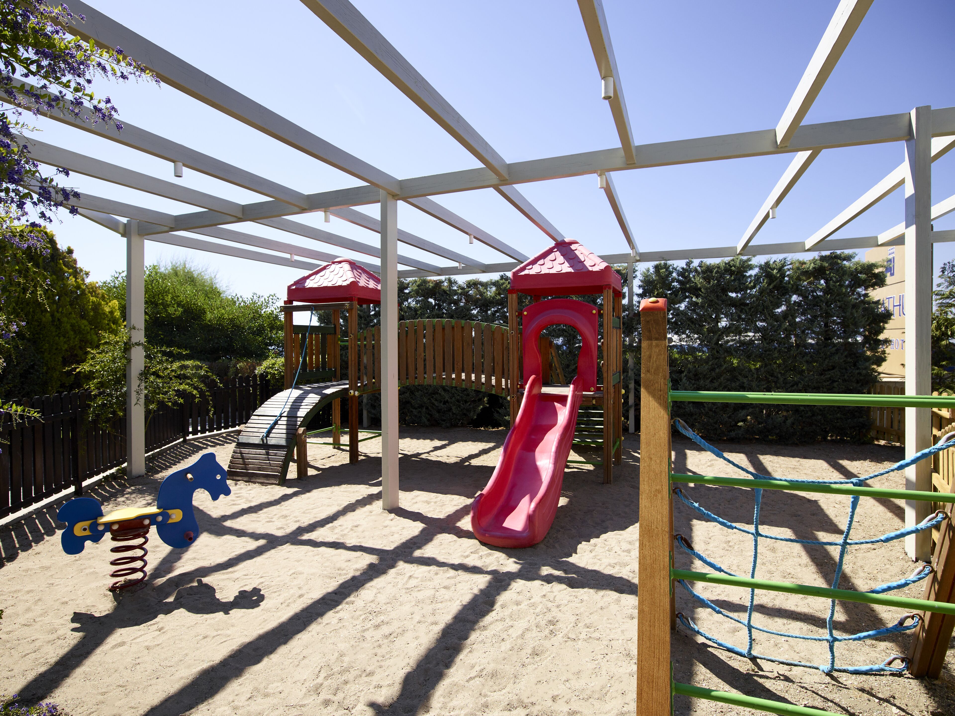 children’s play area – outdoor