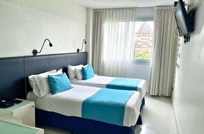 Standard Double Room, City View | Premium bedding, down duvets, pillow-top beds, in-room safe - Cyan Recoleta Hotel (Buenos Aires)