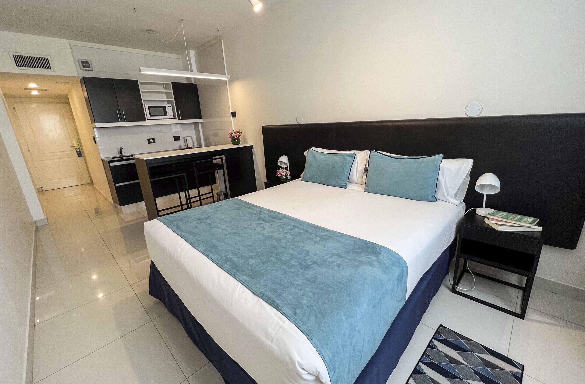 Sengetøy av topp kvalitet, dundyner og senger med overmadrass