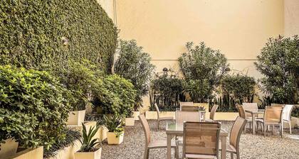 Cyan Recoleta Hotel
