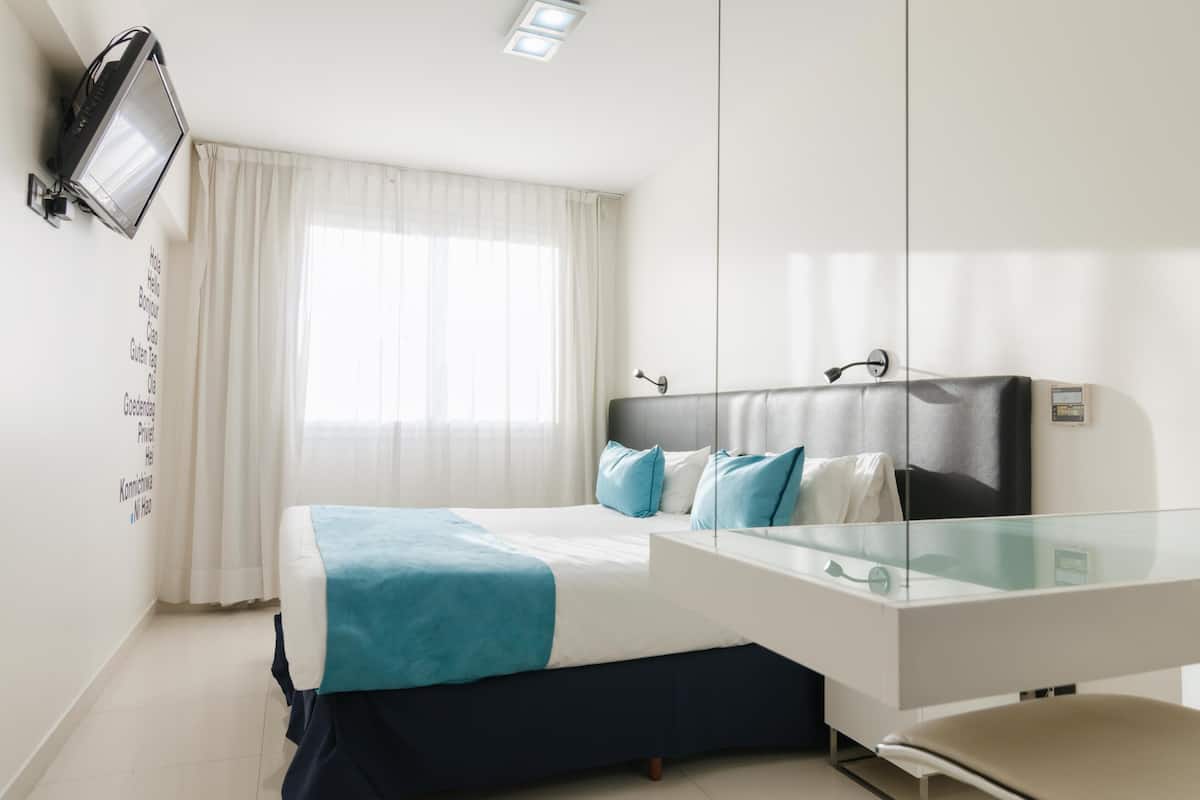 1 chambre, literie de qualité supérieure, couette en duvet d'oie