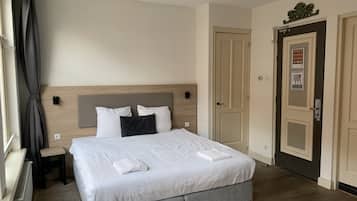 Studio, 1 Tempat Tidur Double | Brankas, setrika/meja setrika, Wi-Fi gratis, dan seprai linen