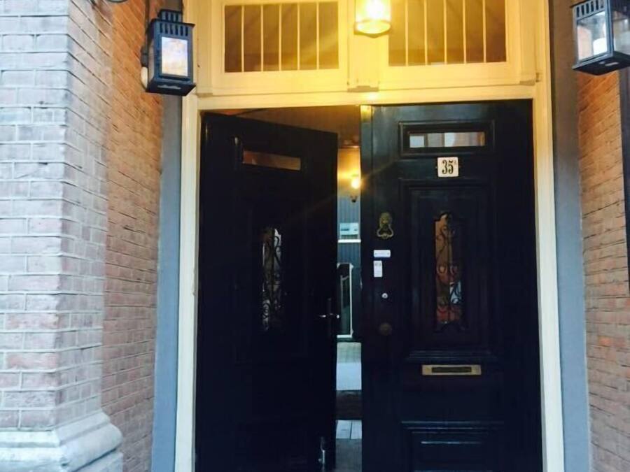 Pintu masuk hartanah