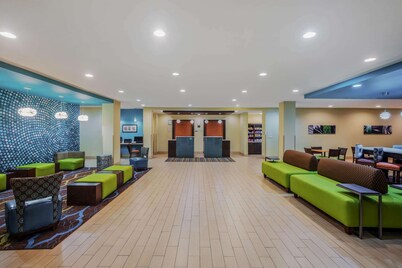 La Quinta Inn & Suites by Wyndham Beeville