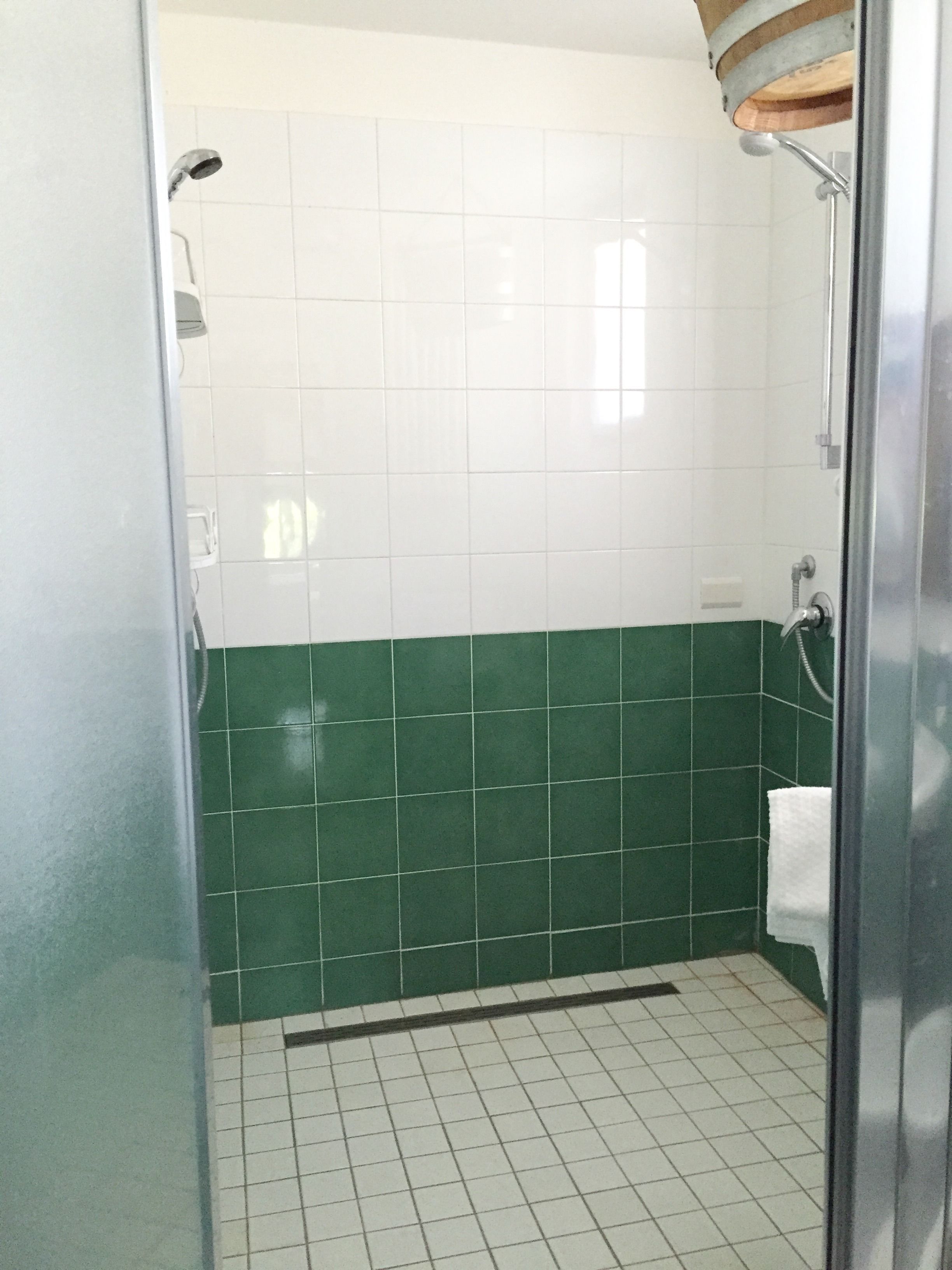 double room | bathroom | shower, free toiletries, hair dryer, bidet