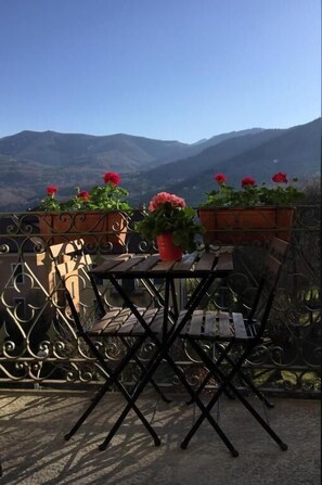 Superior Apartment | Individually decorated, free WiFi - Villa San Fedele (Centro Valle Intelvi)