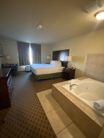 Premium bedding, in-room safe, individually furnished, desk