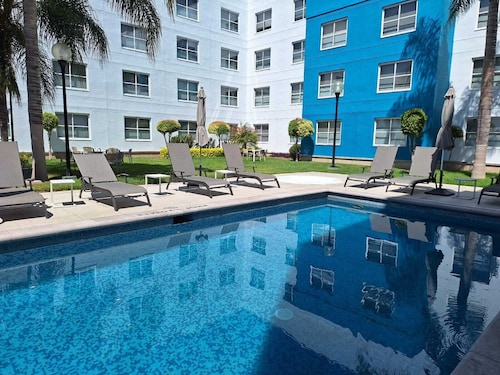 Hotel Sierra by HP Hotels