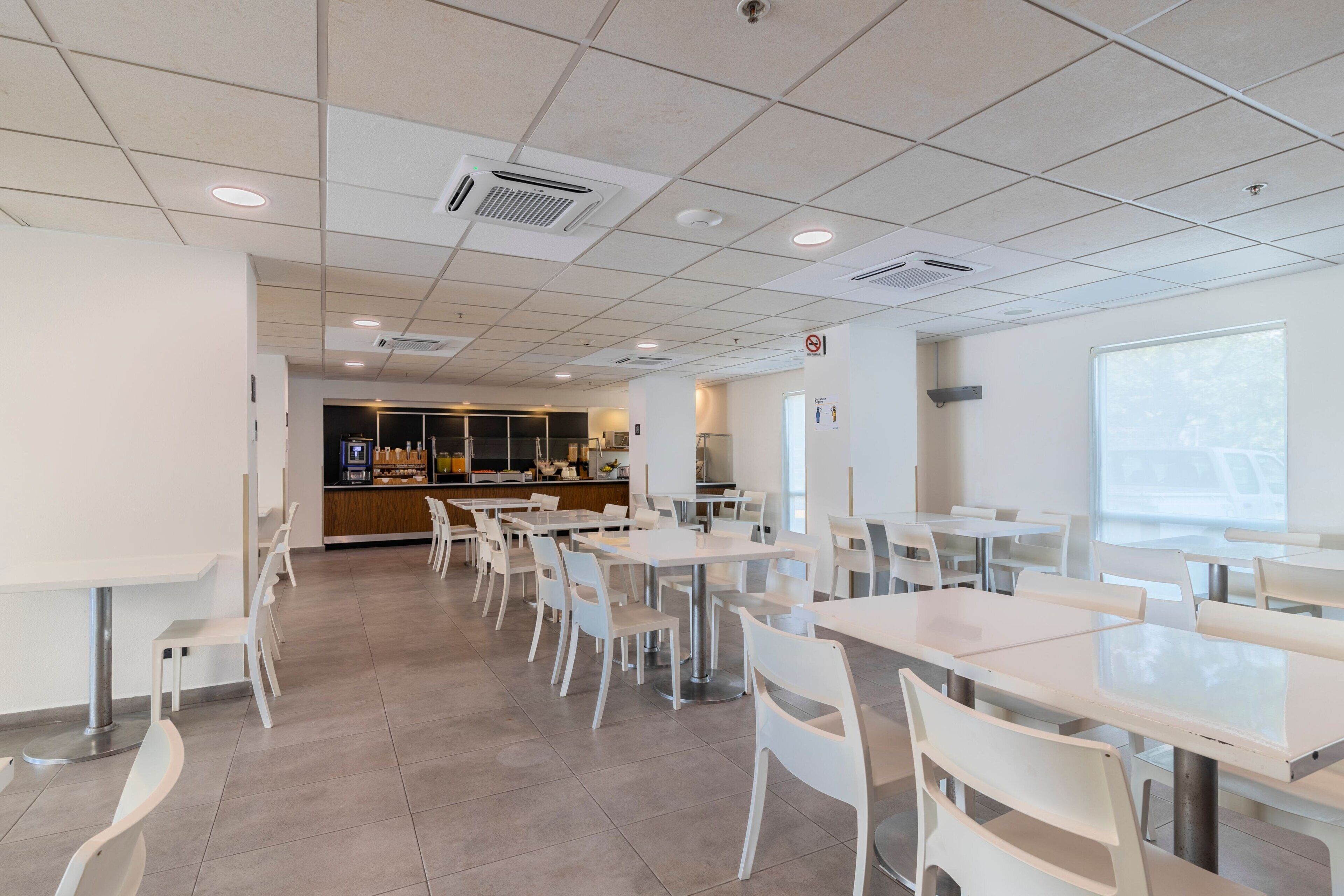 Desayuno buffet incluido todos los días