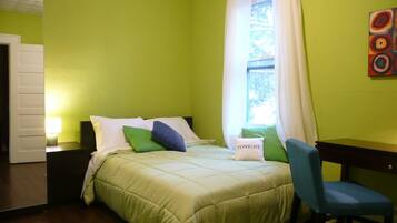 Individually decorated, desk, free WiFi