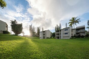 Exterior - Makai Club Resort (Princeville)