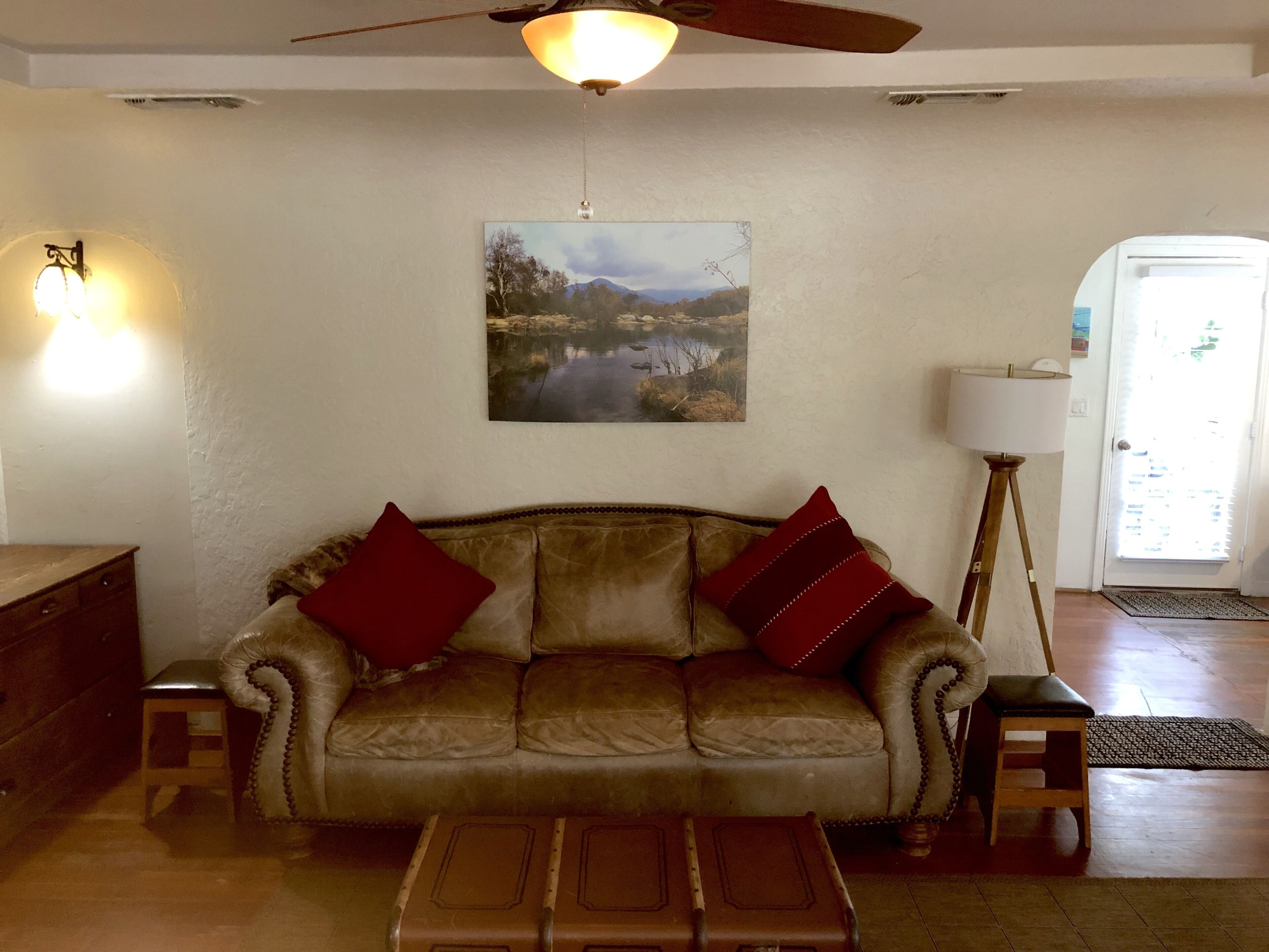 master suite | living area | 30-inch flat-screen tv with satellite channels, tv