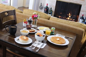 Free daily continental breakfast