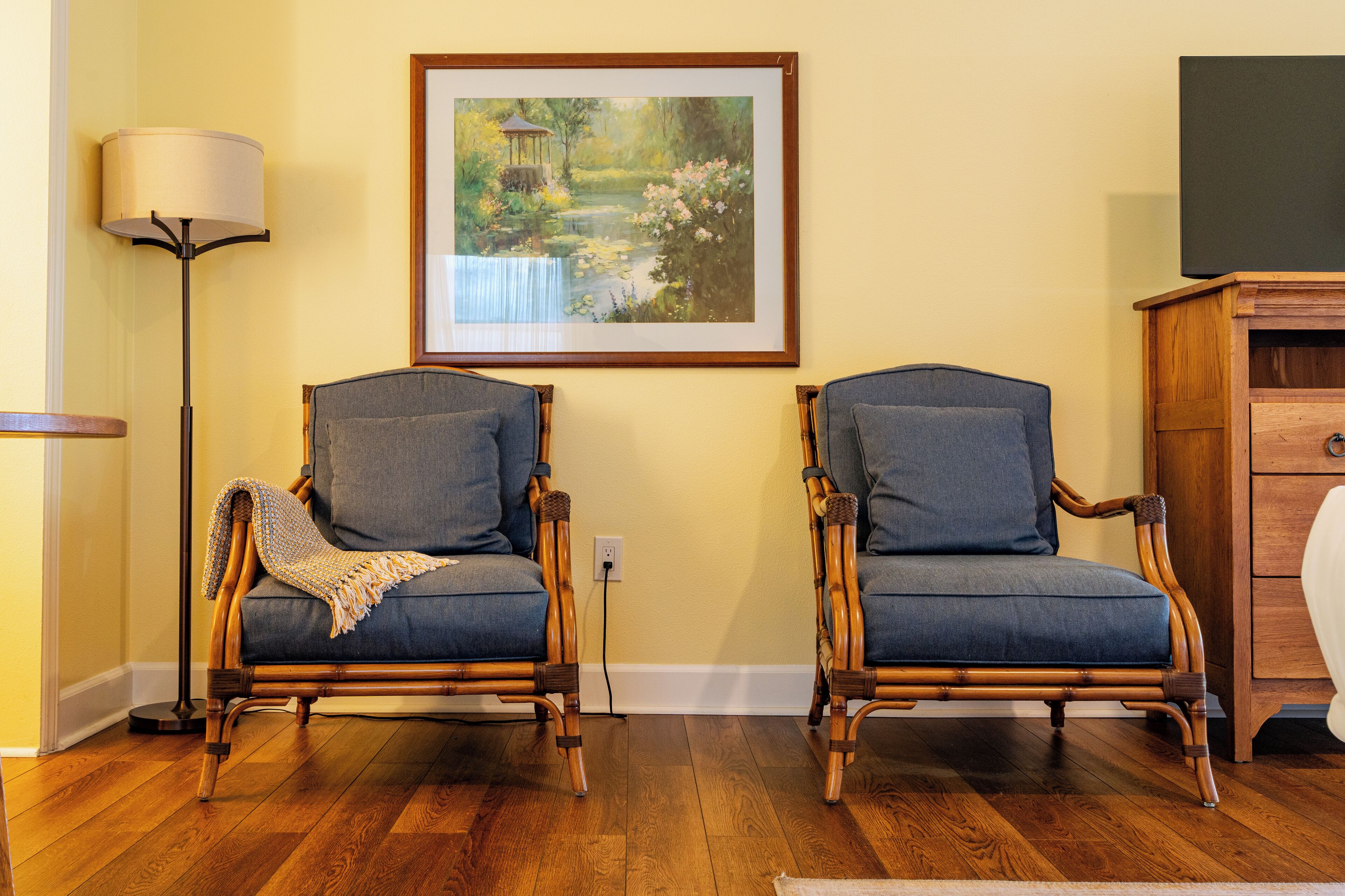 king annex room | hypo-allergenic bedding, in-room safe, desk, laptop workspace