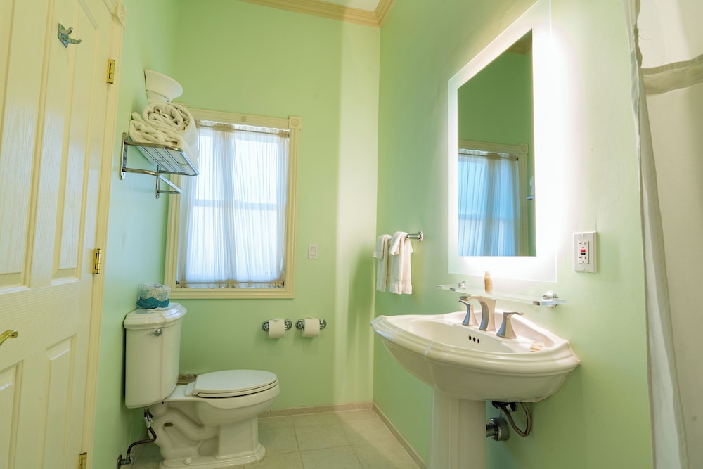 Elm House Inn by null