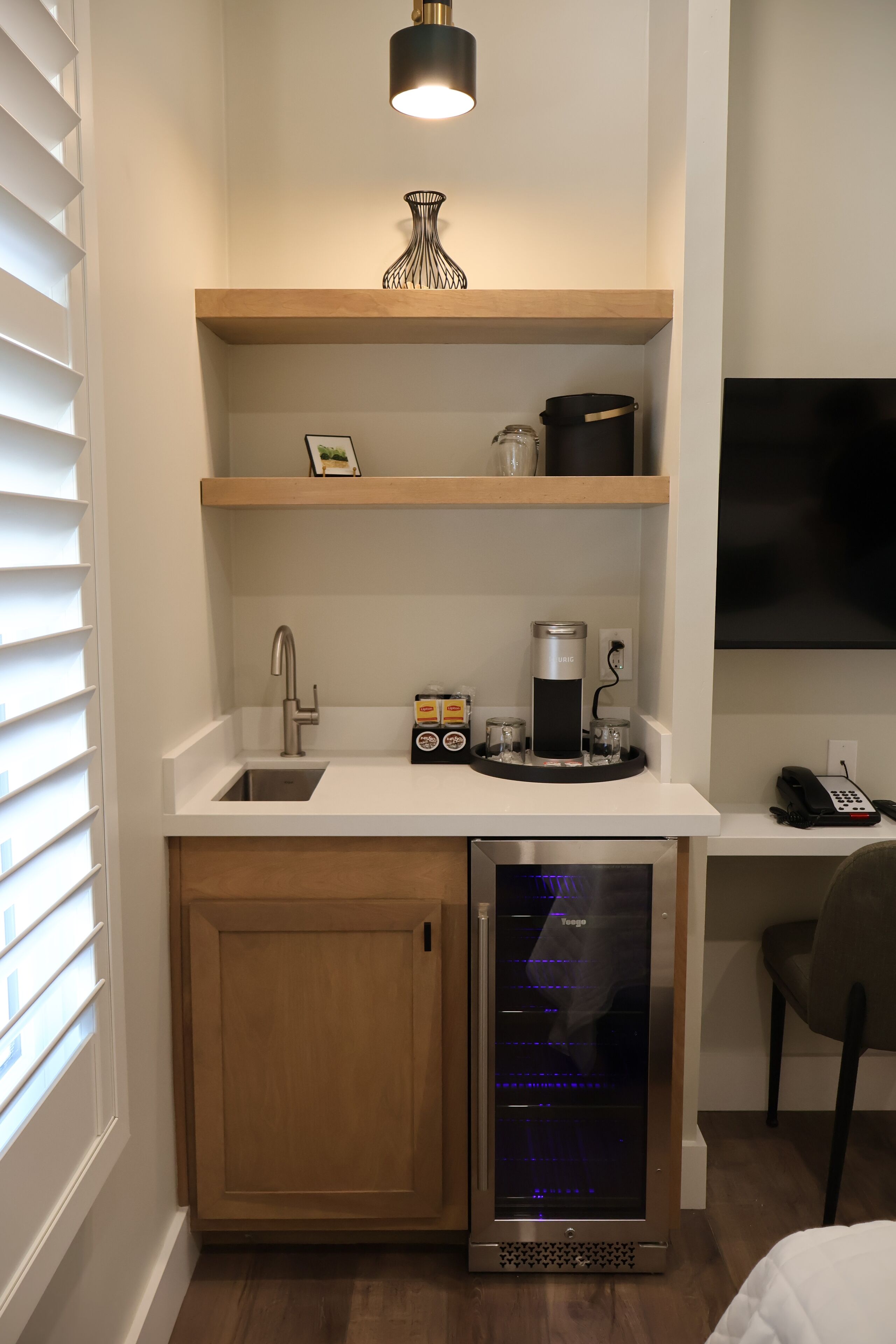 traditional room | hypo-allergenic bedding, in-room safe, desk, laptop workspace