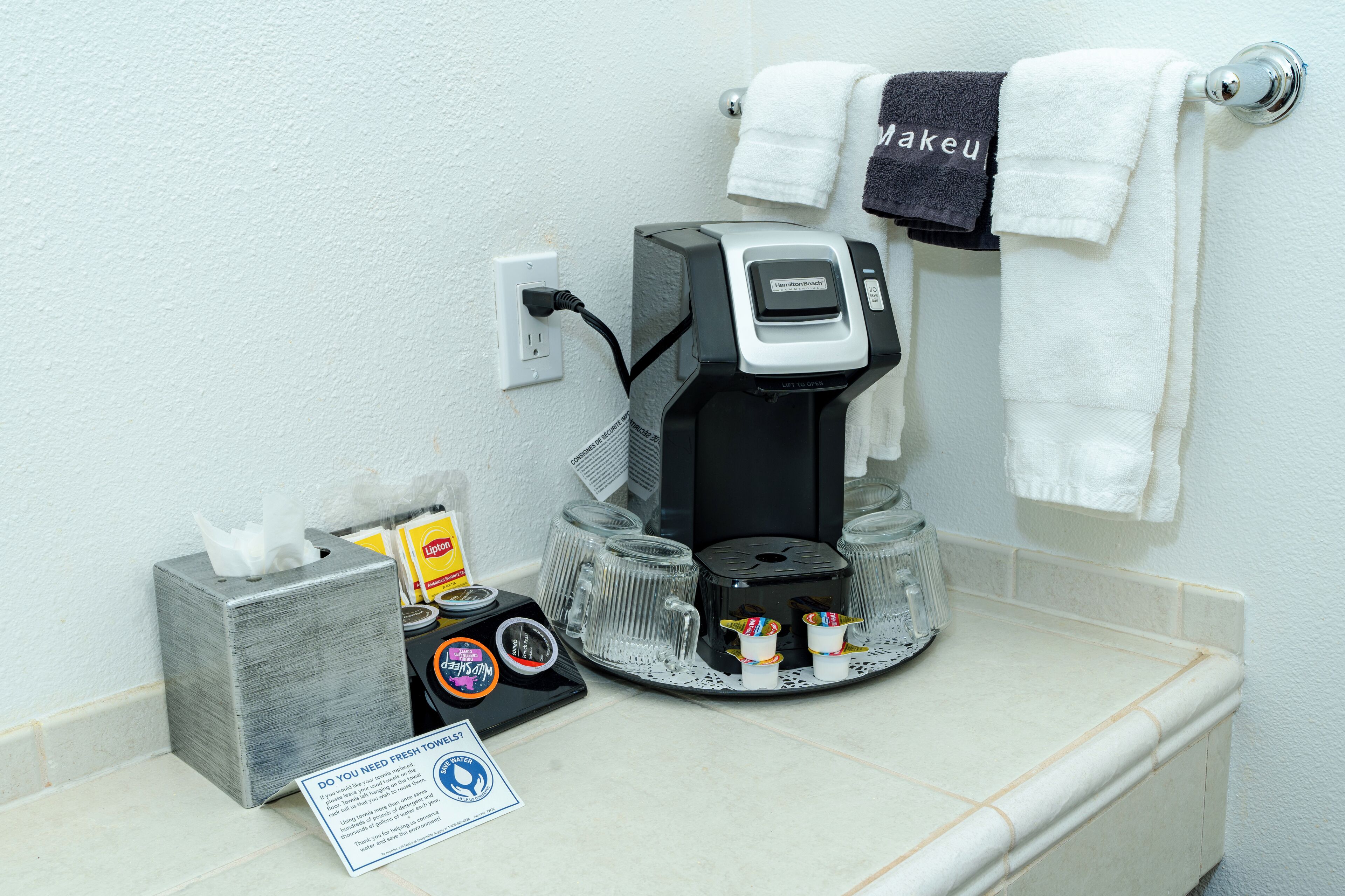 double room | hypo-allergenic bedding, in-room safe, desk, laptop workspace