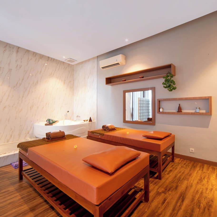 Body treatments, aromatherapy, hot stone massages, beach massages