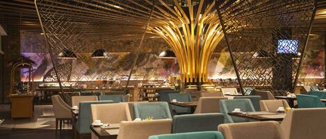 Ontbijt (IDR 180000 per persoon)