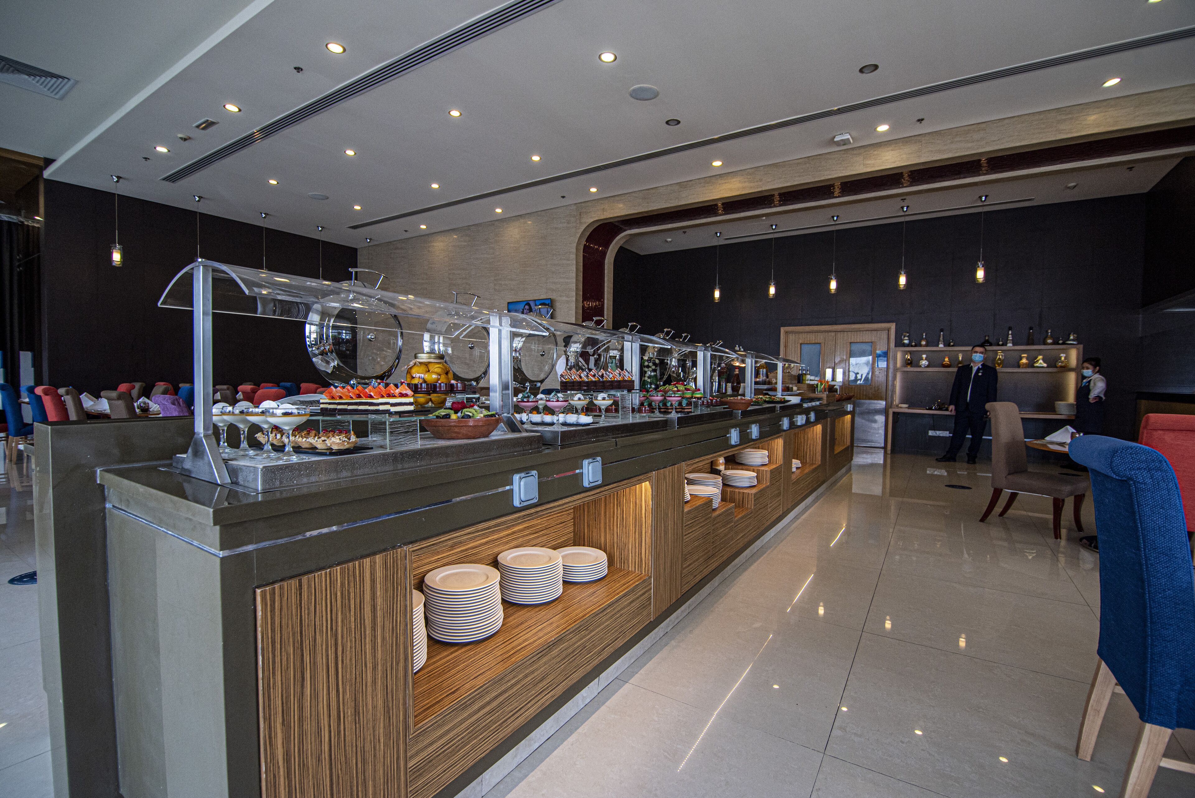 lunch and dinner served, mediterranean cuisine