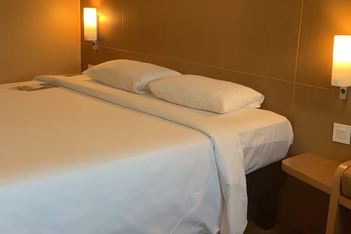 In-room safe, desk, laptop workspace, iron/ironing board