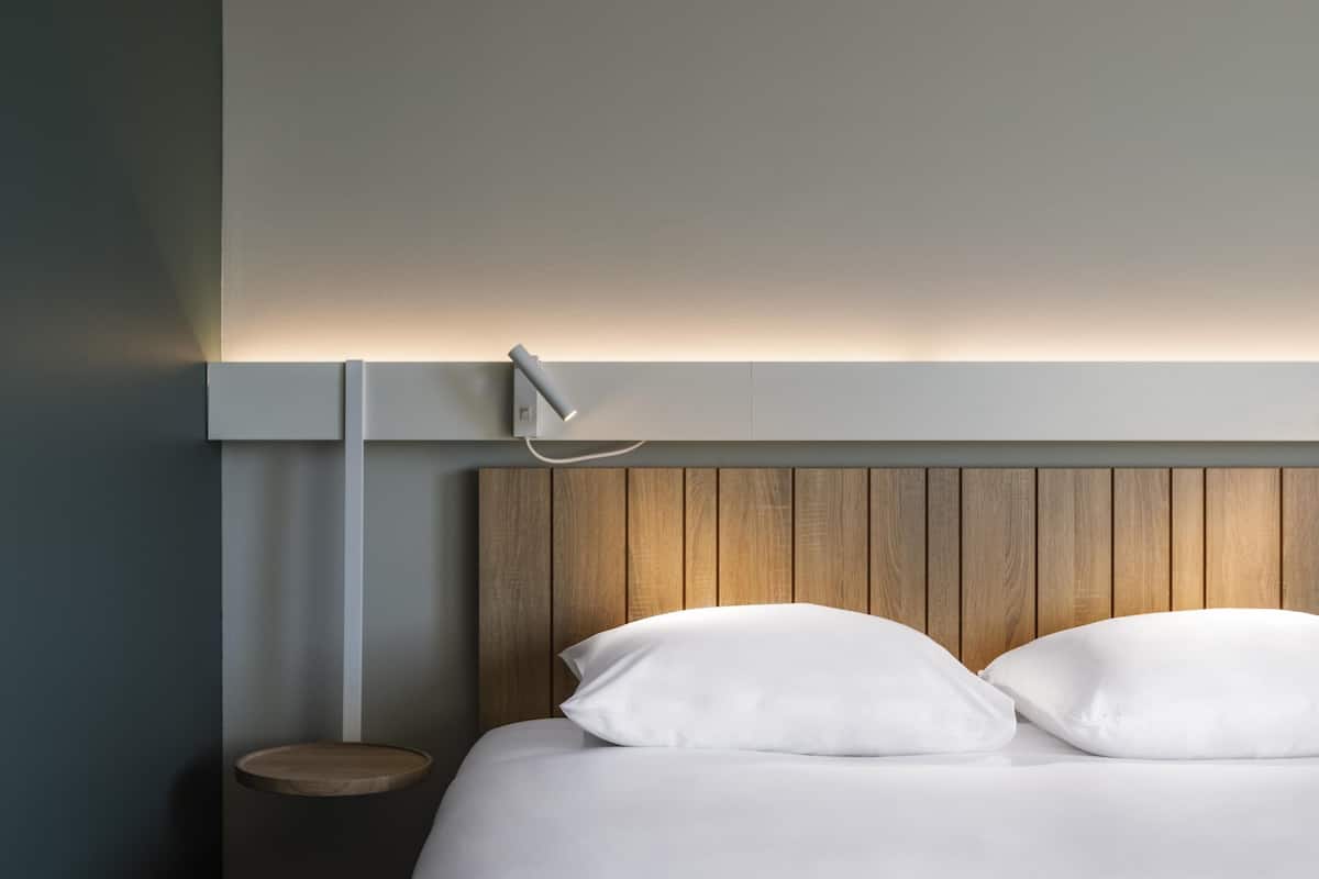 standard room, 1 double bed with sofa bed | premium bedding, desk, laptop workspace, blackout curtains