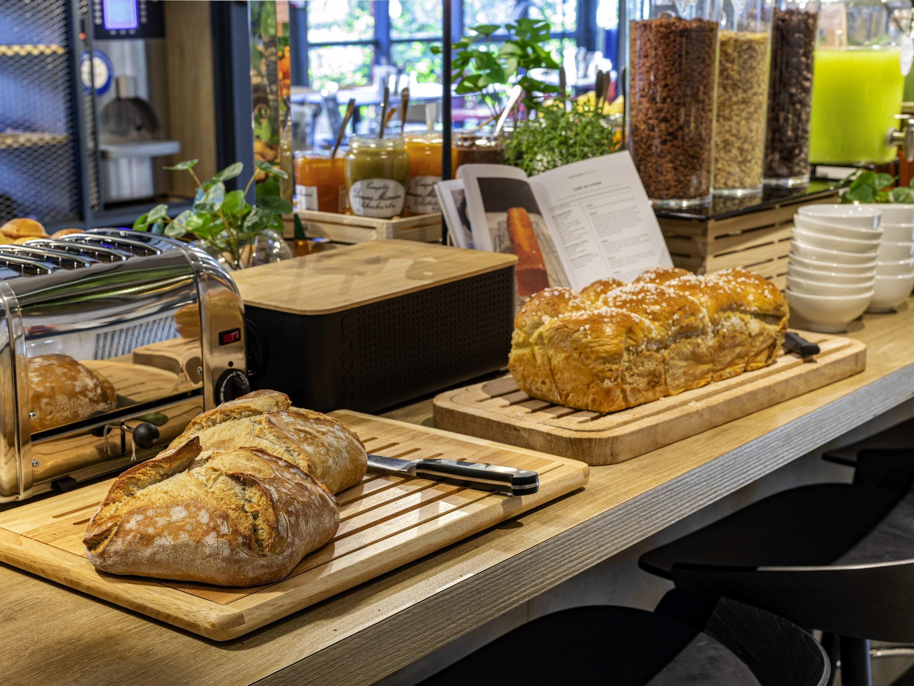 daily to-go breakfast (eur 14 per person)