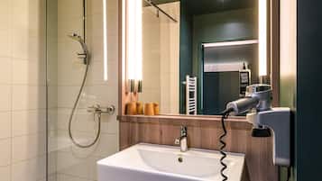 Standard Room, 2 Twin Beds | Premium bedding, desk, laptop workspace, blackout drapes