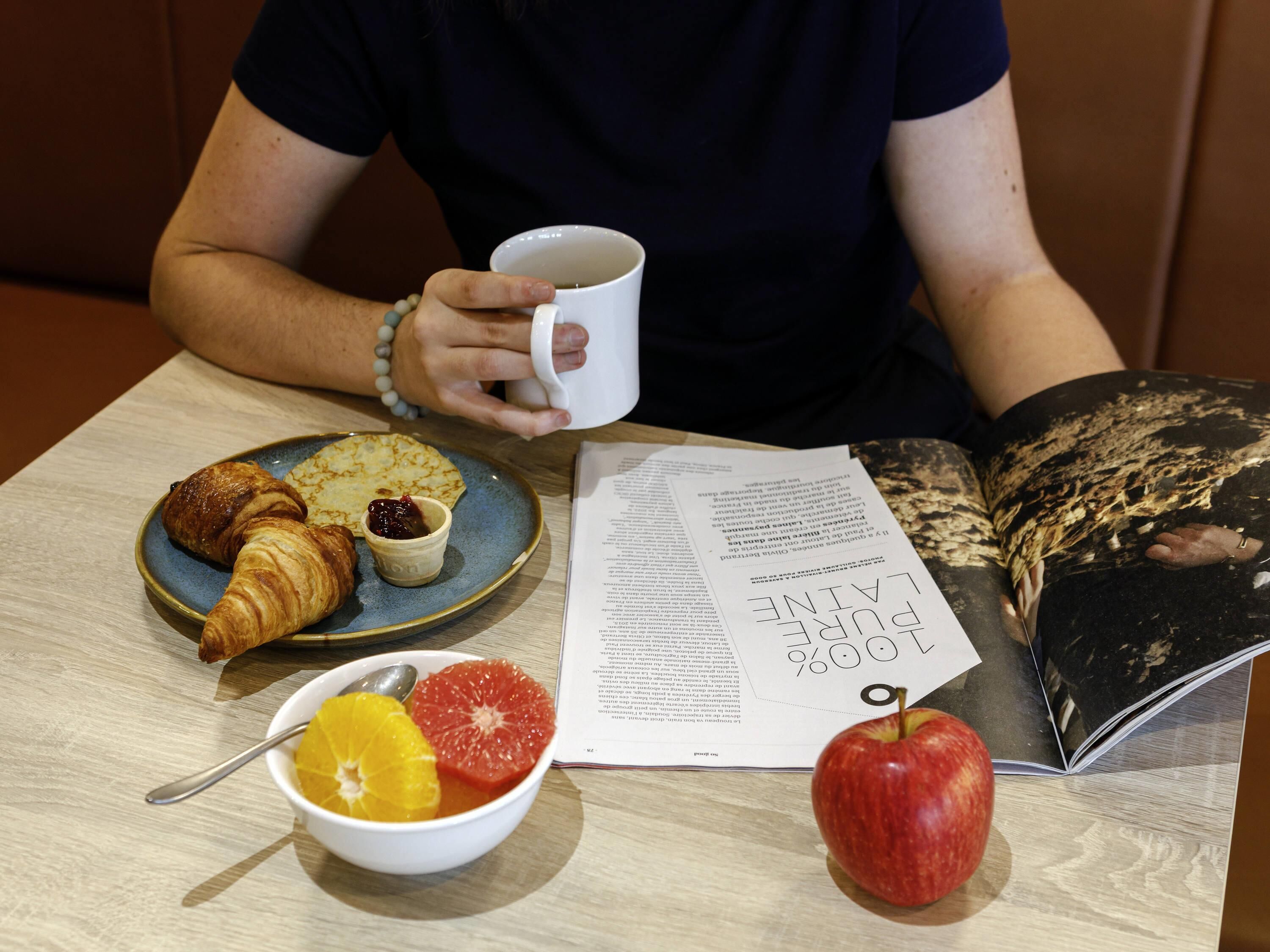 Petit déjeuner à emporter servi tous les jours en supplément