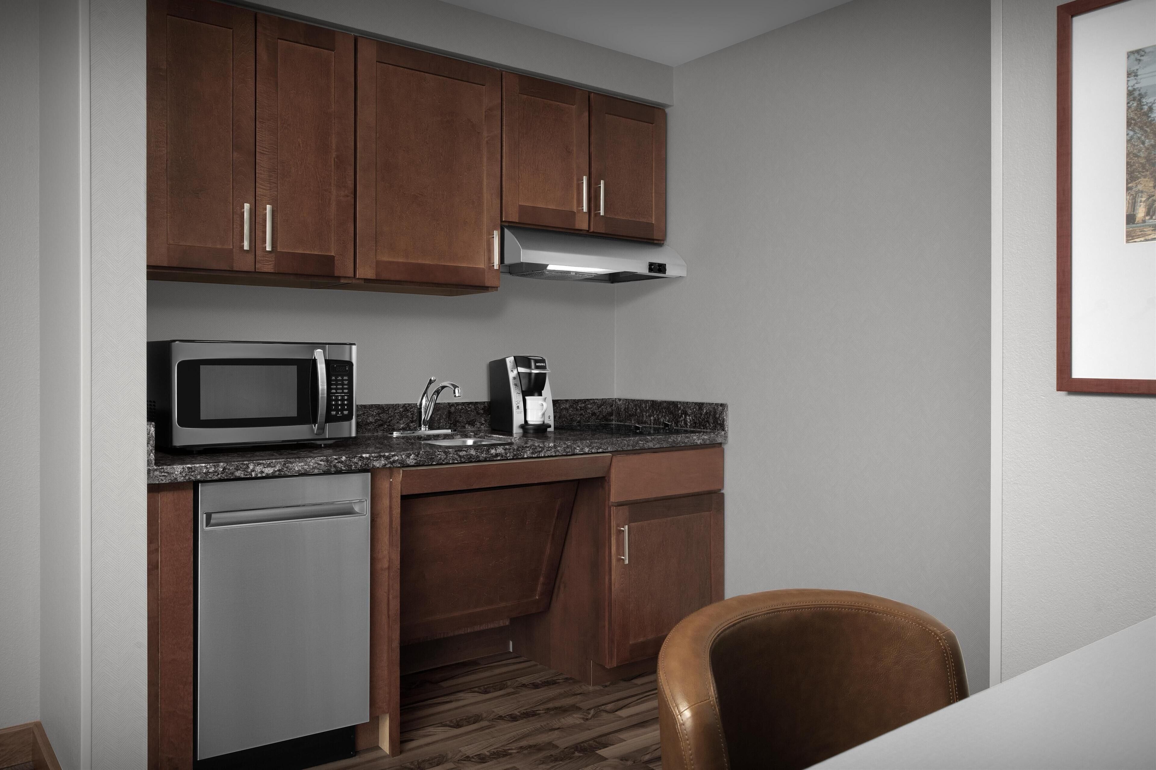 room, accessible, non smoking | private kitchen | full-sized fridge, microwave, stovetop, dishwasher