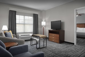 1 King bed, 2 Queen Two Bedroom, Non Smoking | Living area | 50-inch flat-screen TV with satellite channels, TV