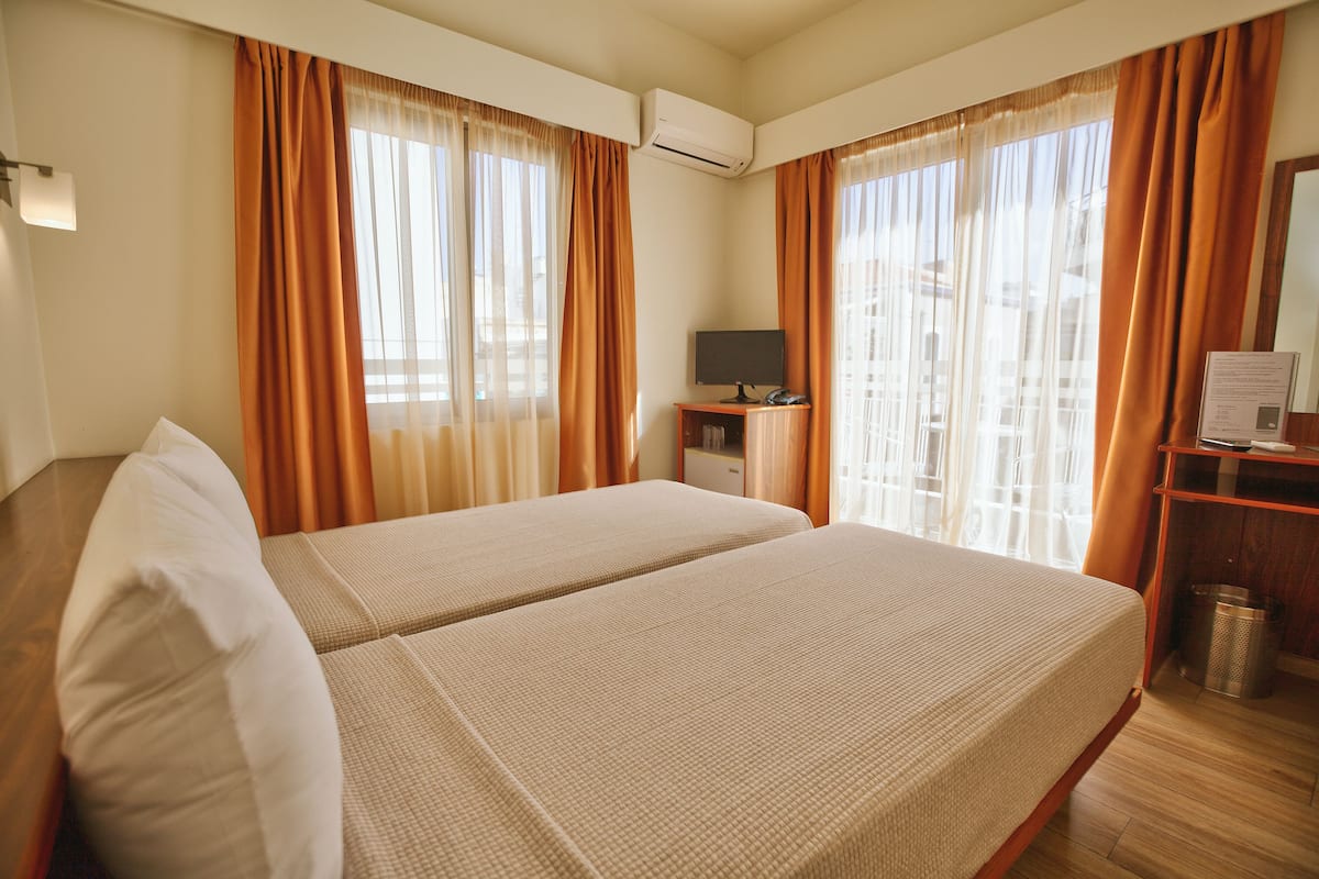 Chambre avec lits jumeaux, vue ville