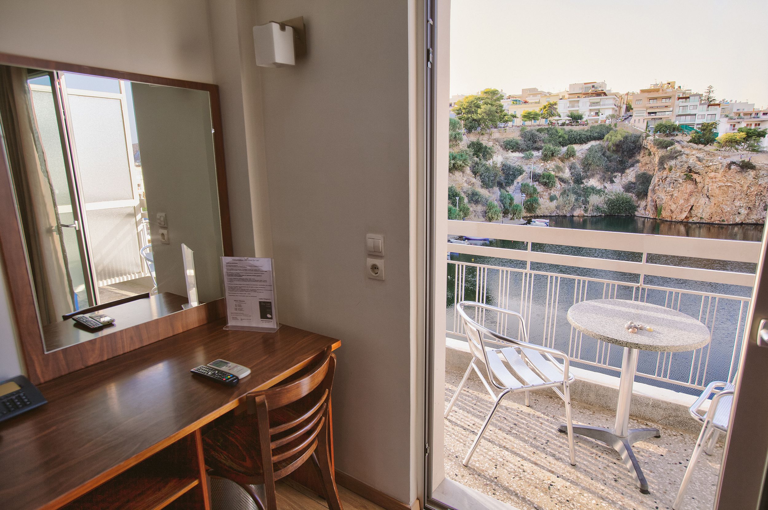 studio, lake view | lake view