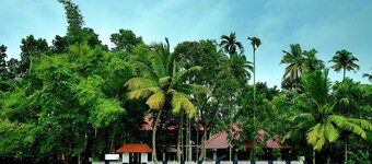 Bamboo Lagoon Backwater Front Resort