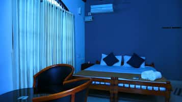 Desk, soundproofing, WiFi