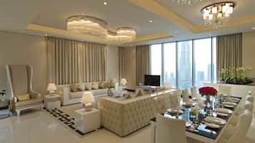 Penthouse, 3 Bedrooms | Living area | 32-inch LCD TV with cable channels, TV
