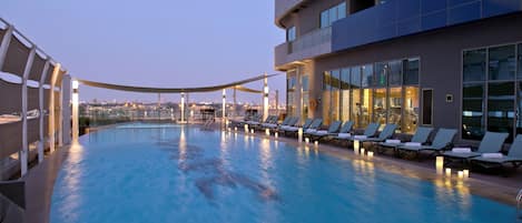 Outdoor pool, sun loungers