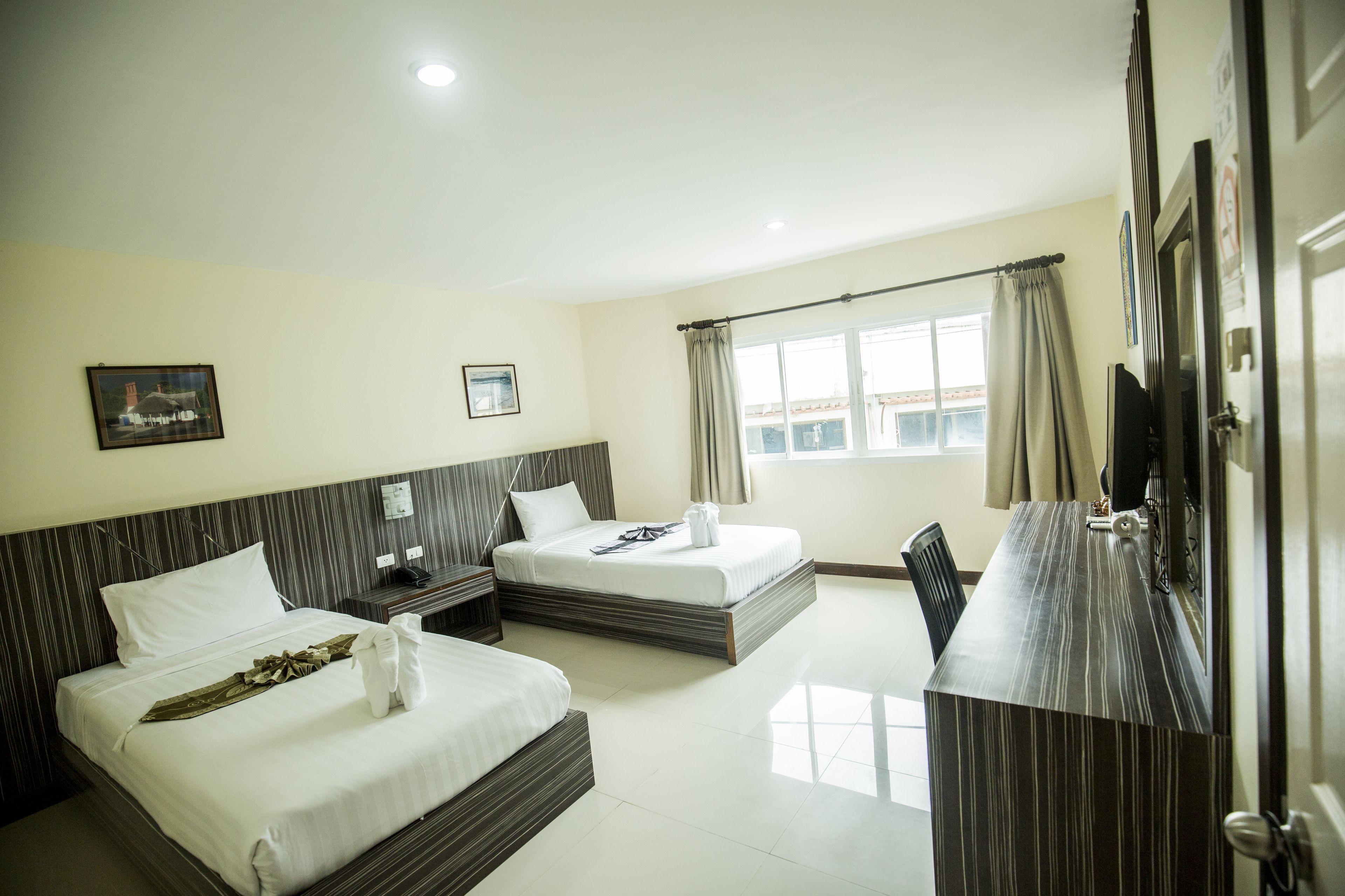 comfort twin room | minibar, in-room safe, desk, blackout curtains