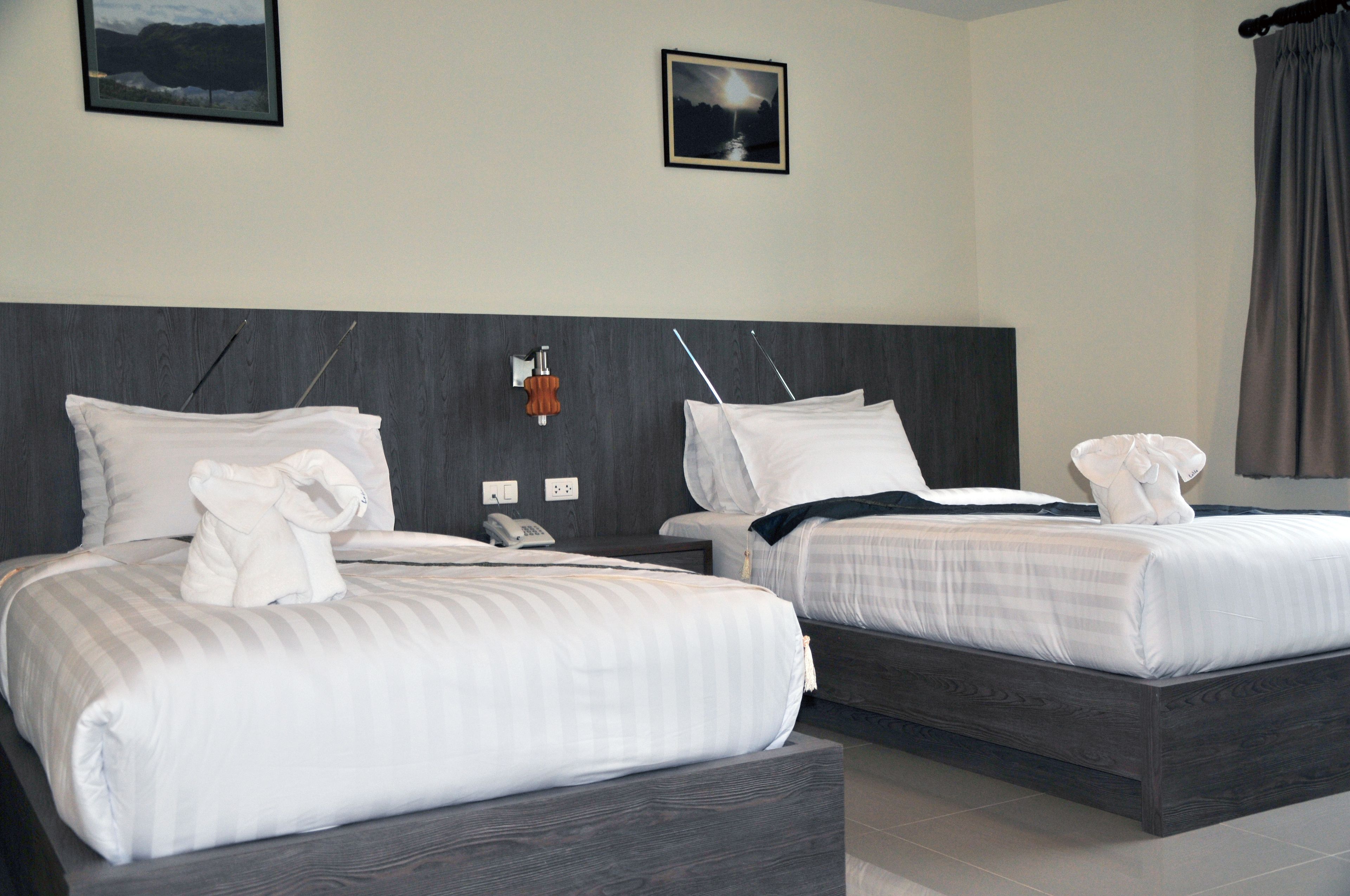 comfort twin room | minibar, in-room safe, desk, blackout curtains