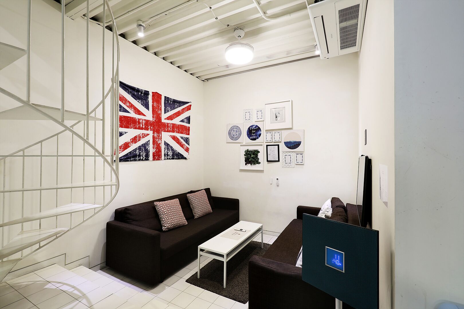 penthouse (a type) -ⅰor ⅱ (check-in after 4 pm) | egyptian cotton sheets, down duvets, memory-foam beds, free minibar