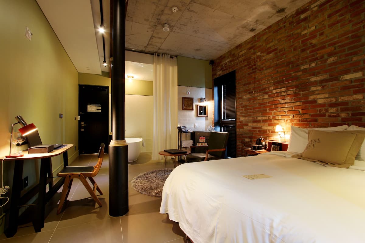 Deluxe Double Room | Egyptian cotton sheets, down comforters, memory foam beds, free minibar