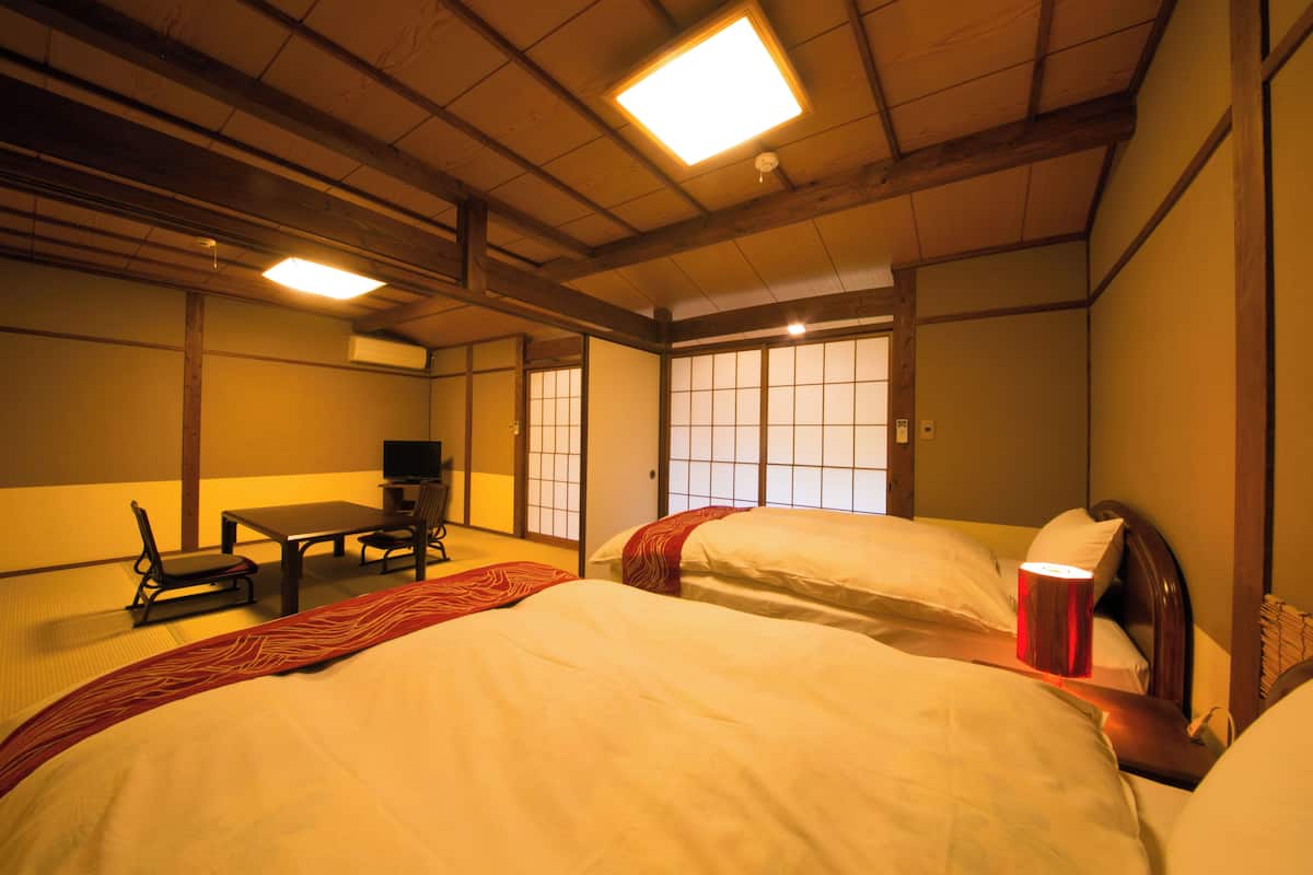 Rum - icke-rökare (Bed with open-air bath, Main building) | 1 sovrum och värdeförvaringsskåp på rummet