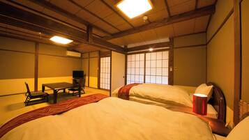 Bed with open-air bath, Main building, Non-Smoking | 1 bedroom, in-room safe