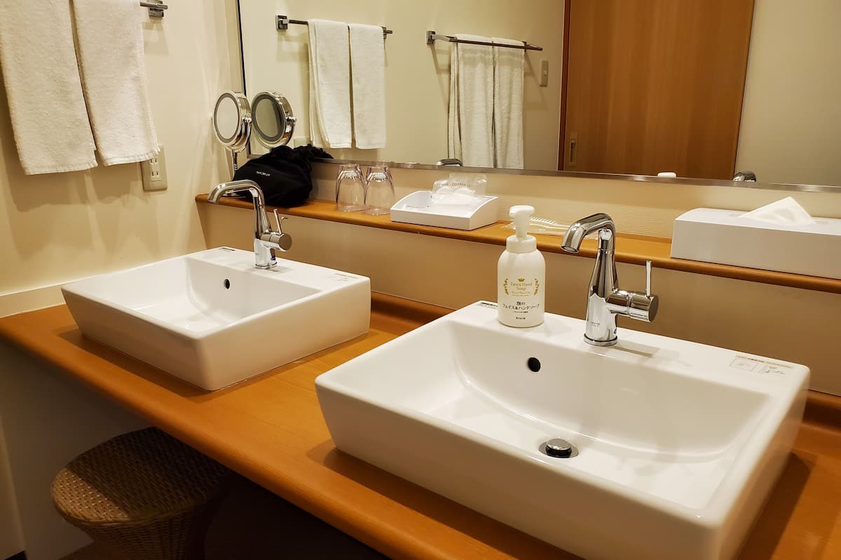 ocean executive non smoking (tomowru building 3f type c) | 1 bedroom, in-room safe, free wifi, bed sheets