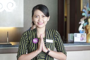 Reception - Tjokro Hotel Klaten (Klaten)