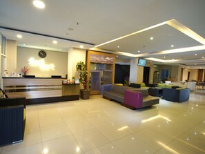 Reception - Top Malioboro Hotel (Yogyakarta)