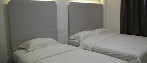 Deluxe Family | Desk, free WiFi