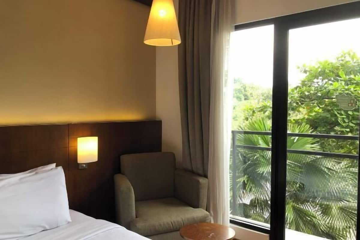 1 bedroom, minibar, in-room safe, desk