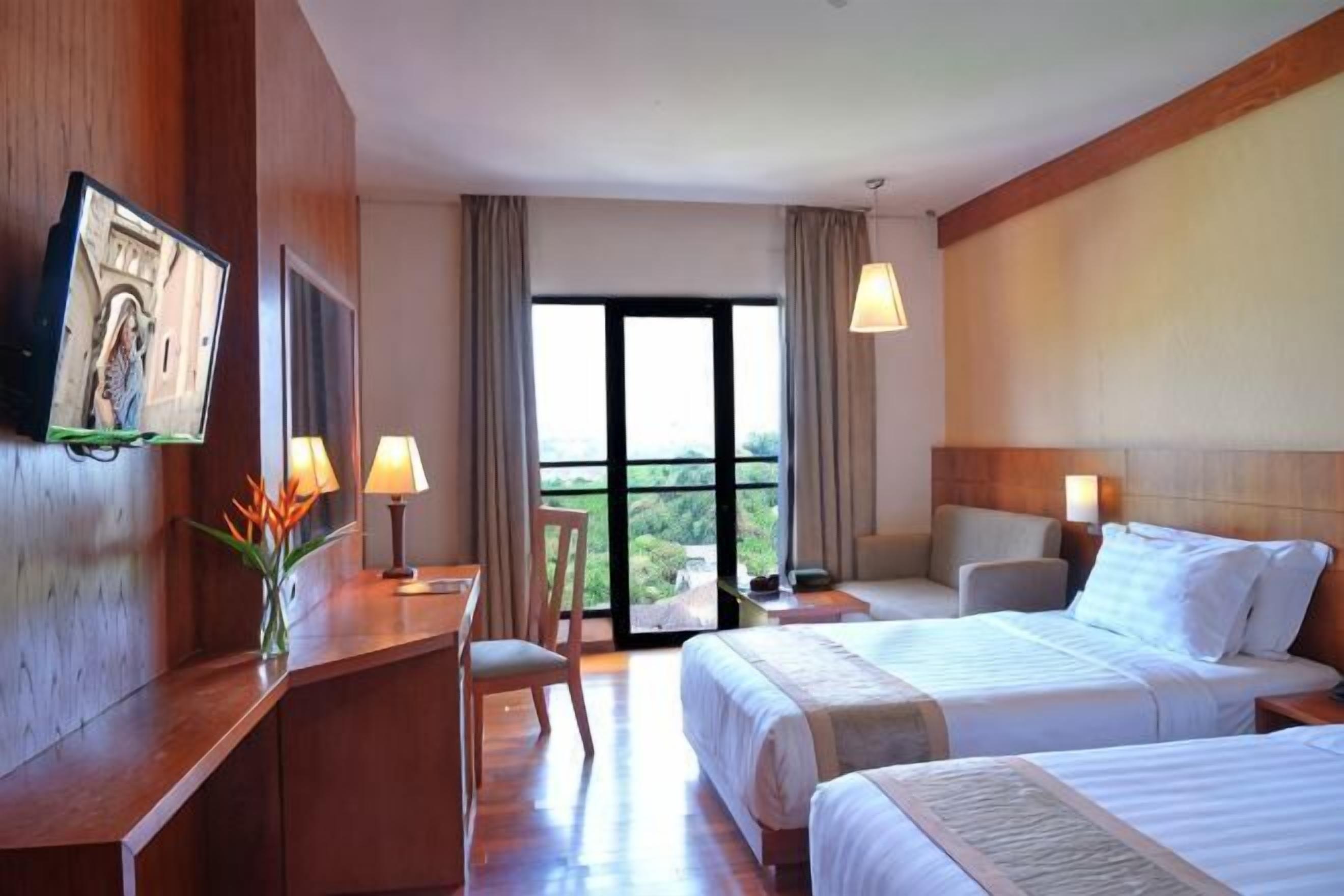 In-room safe, desk, free WiFi, bed sheets